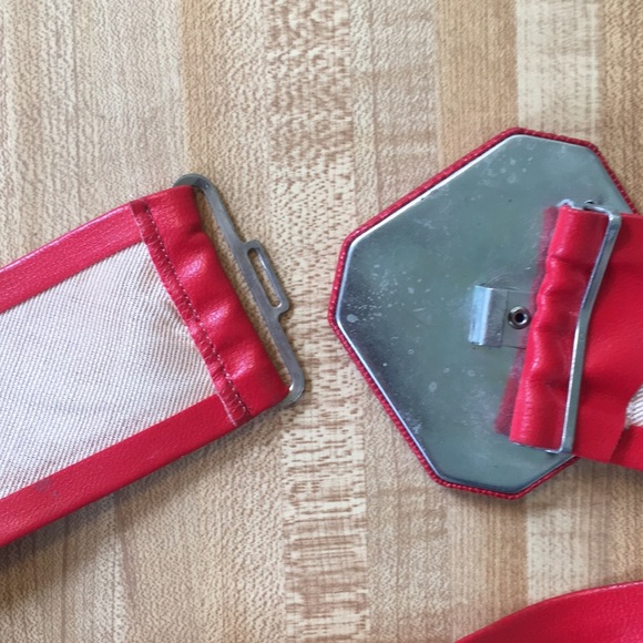 Red Vintage Belt - Picture 6 of 8